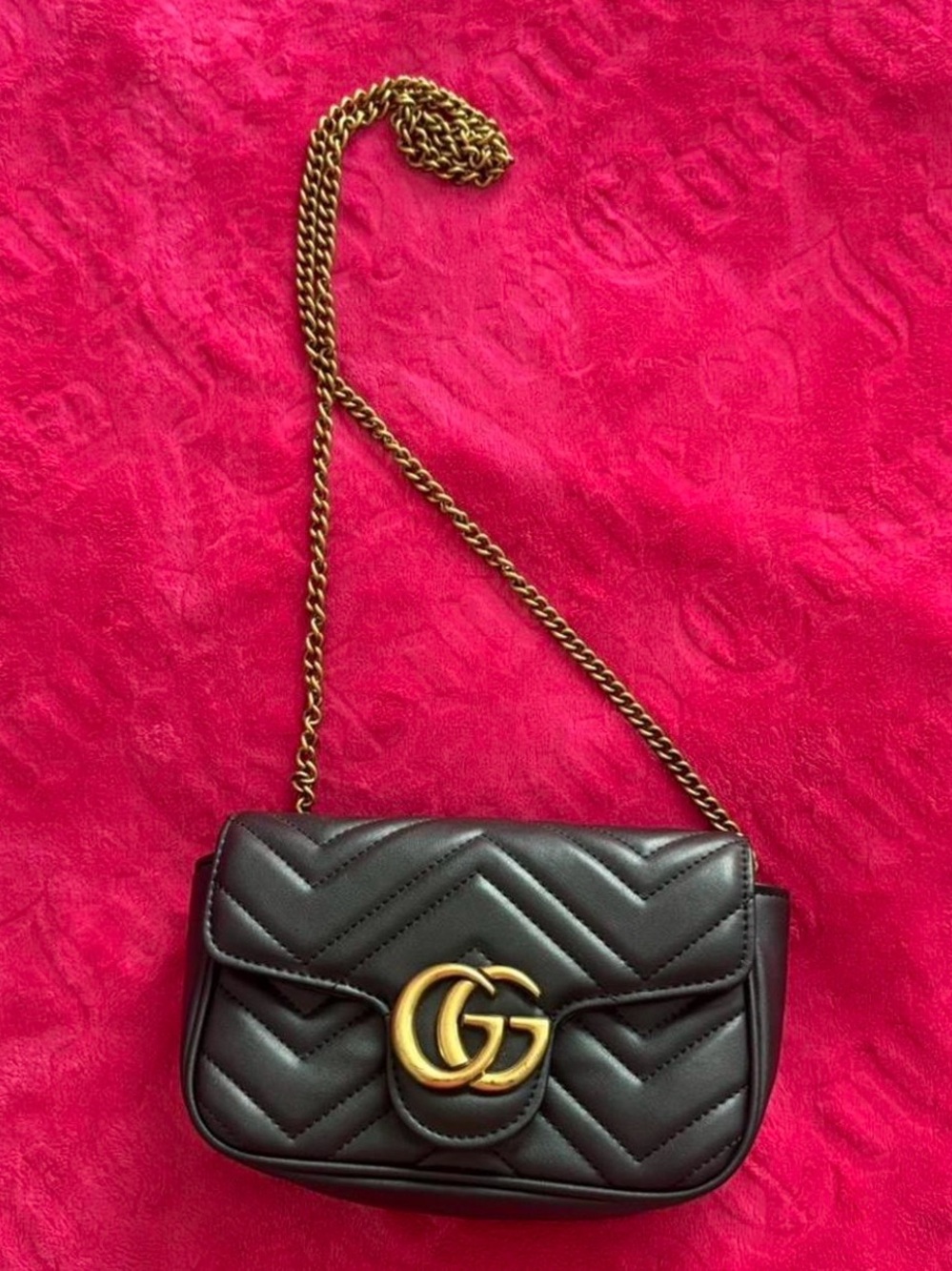 Gucci Black Matelassé Mini Shoulder Bag with Gold GG - Picture 2 of 8
